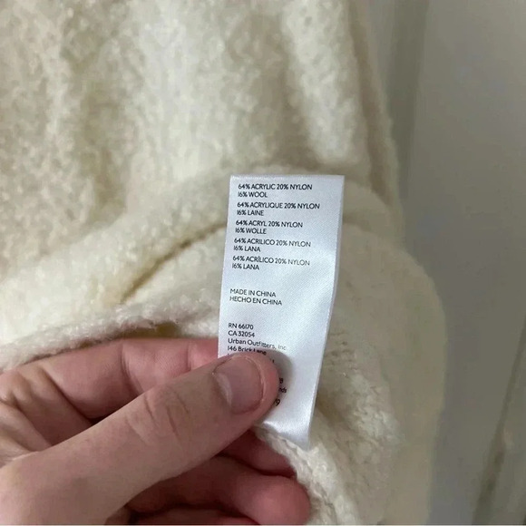 Anthropologie Pilcro Ivory Teddy V-neck Oversized Tunic Sweater S - Picture 8 of 10